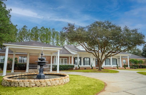 Grand Bay Apartment | 1 Bedroom Apartment at Oak + Fountain # 11