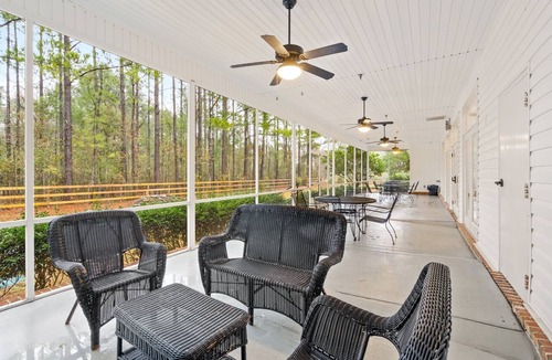 Grand Bay Apartment | 1 Bedroom Apartment at Oak + Fountain - #18