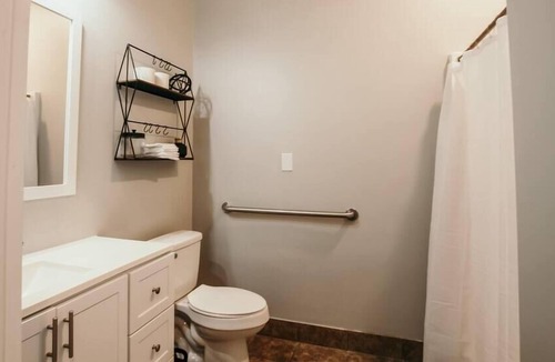 Grand Bay Apartment | 1 Bedroom Apartment at Oak + Fountain - #8