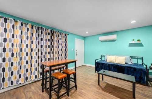 Braeswood Place Apartment | 1-Bedroom Haven in Murworth, Close to Medical Center