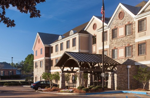 Tougaloo Condo | 1 Bedroom Suite | Outdoor Pool, Free Breakfast