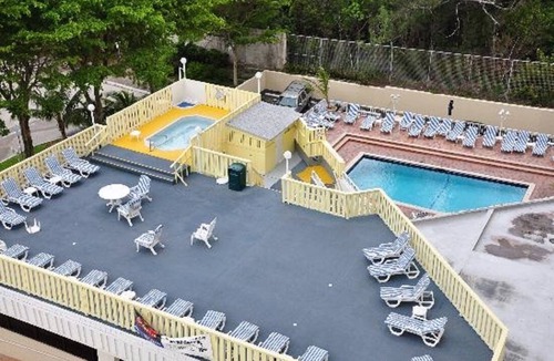 East Fort Lauderdale Condo | 1 BR Condo 1406L - 2 blocks off beach with great Ocean and Intercoastal Views.