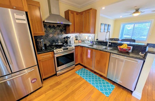 Poinsettia Heights House | #1 Family Oasis/Htd SW Pool/3BR/10mins to all/No Car Rqd/New Pics/All Updated