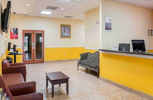 Desire Area Apartment | 1 King|Mob Acc|RI Shwr|Nsmk