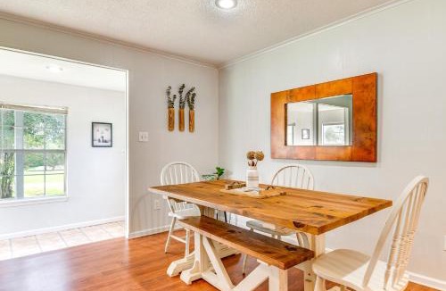 West Livingston House | < 1 Mi to Boat Ramp: Lake Livingston Retreat!