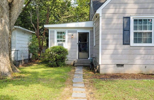 Greenwood Apartment | < 1 Mi to Dtwn: Updated Studio in North Greenwood!