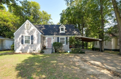 Greenwood House | < 1 Mi to Dtwn: Updated Studio in North Greenwood!
