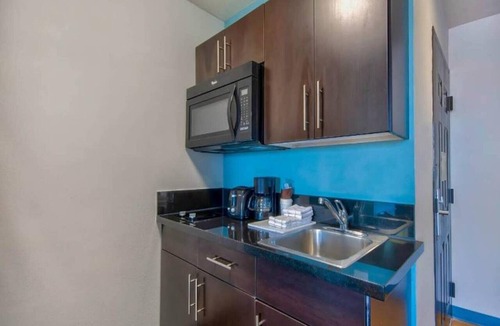 Port Arthur Apartment | 1 Queen bed | Non smoking