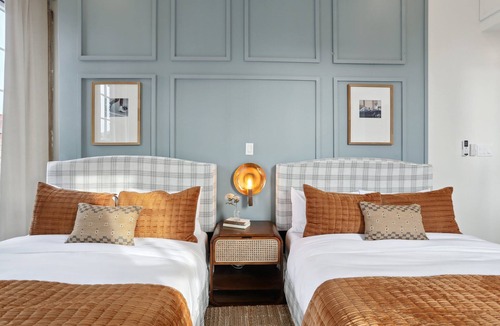 Arts/Warehouse District Hotel | 10 bed/10 bath Luxury CBD Villa - Private Pool