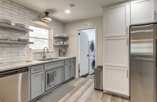 Fultondale House | 10 Mi to UAB: Inviting Home w/Free Parking & WiFi