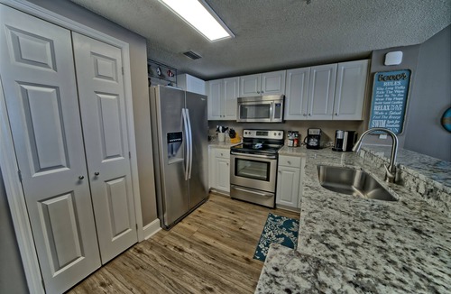 Long Beach Condo | 10% OFF on REMAINING 2026 WEEKS at MAJESTIC BEACH RESORT - Right on the Beach!