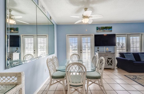 Holiday Isle Condo | 100 m² Condo ∙ 2 bedrooms ∙ 6 guests