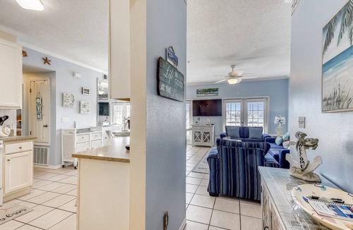 Holiday Isle Condo | 100 m² Condo ∙ 2 bedrooms ∙ 6 guests