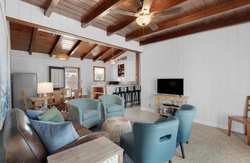 Toilla Segunda House | 100 yards from the Gulf 4 Bedroom Retreat