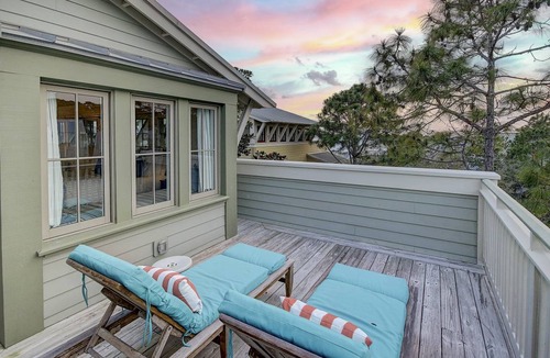 Beach District Condo | 101 m² Condo ∙ 1 bedroom ∙ 4 guests