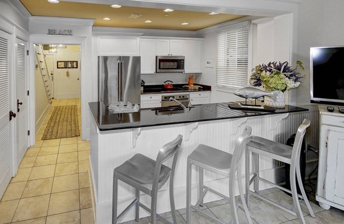 Beach District Condo | 101 m² Condo ∙ 1 bedroom ∙ 4 guests