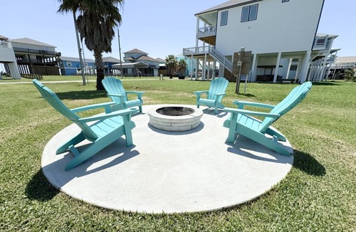 Crystal Beach House | 102 m² House ∙ 3 bedrooms ∙ 11 guests