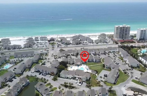 Holiday Isle Condo | 105 m² Condo ∙ 2 bedrooms ∙ 7 guests