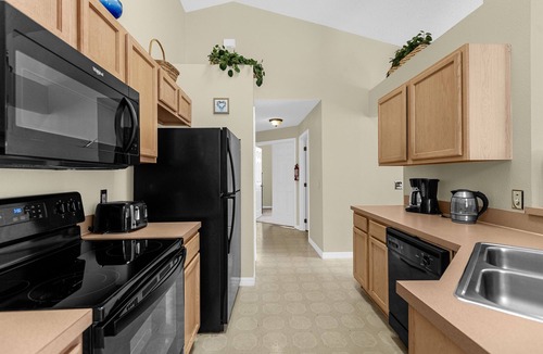 Kissimmee House | 1061 Lake Berkley 4 Bed with Pool