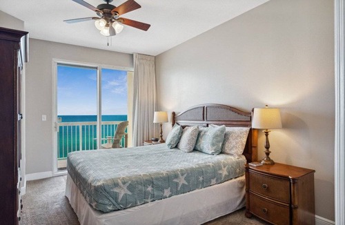 Miramar Beach Condo | 107 m² Condo ∙ 3 bedrooms ∙ 8 guests