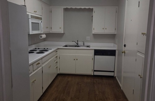Preston Hollow Apartment | 11 bedrooms! The Perfect World Cup Stay for Large Groups!