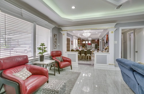 Westwego Cottage | 11 Mi to Nola: Westwego Home w/Sunroom!