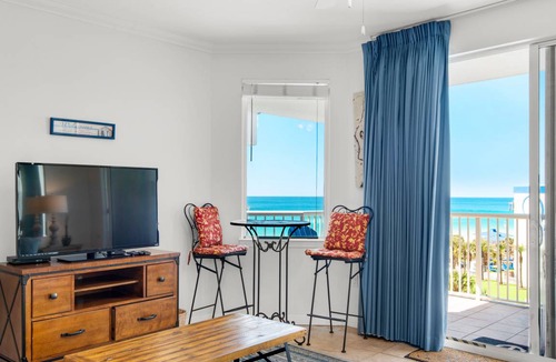 Fort Walton Beach Condo | 119 m² Condo ∙ 3 bedrooms ∙ 8 guests