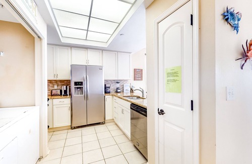 Navarre Beach Condo | 11th Floor Gulf Front Condo Great Amenities & Private Beach Access