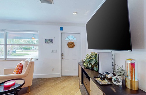 East Naples House | 125 m² House ∙ 2 bedrooms ∙ 4 guests