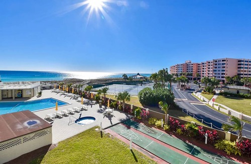 Holiday Isle Condo | 127 m² Condo ∙ 2 bedrooms ∙ 9 guests