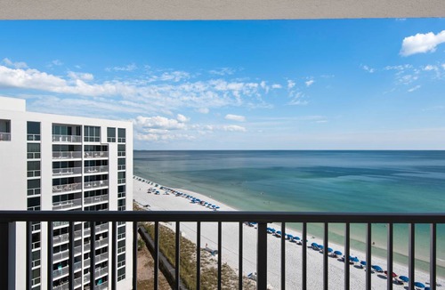 Holiday Isle Condo | 133 m² Condo ∙ 2 bedrooms ∙ 6 guests