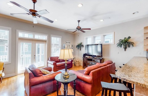 Crescent Beach House | 134 m² House ∙ 3 bedrooms ∙ 10 guests