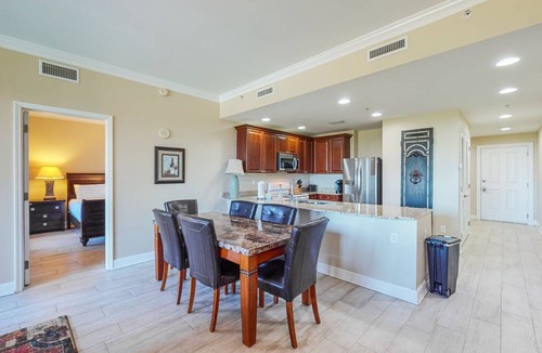 Upper Grand Lagoon Condo | 136 m² Condo ∙ 2 bedrooms ∙ 4 guests