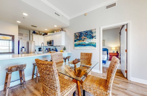 Upper Grand Lagoon Condo | 136 m² Condo ∙ 2 bedrooms ∙ 6 guests