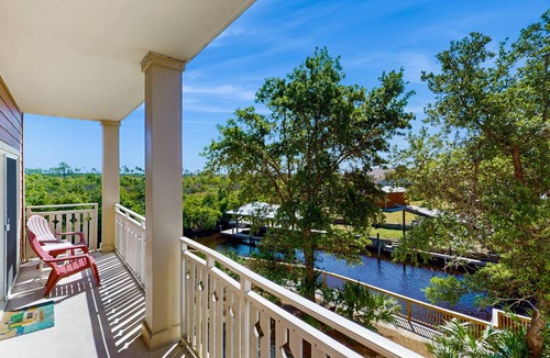 Waterside Village Condo | 142 m² Condo ∙ 3 bedrooms ∙ 6 guests