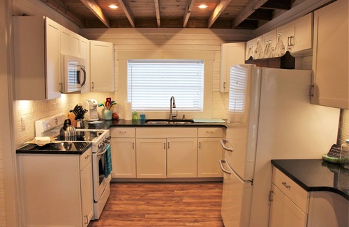 Laguna Beach Estates House | $145/night thru October 25-29~LAGUNA BEACH'S BEST! Across from the Quiet Laguna Beach!