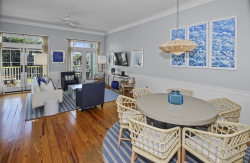 Beach District Condo | 149 m² Condo ∙ 2 bedrooms ∙ 6 guests