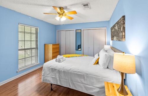 South Baton Rouge House | 15 Min to LSU & Downtown Oak Hills Place Hideaway