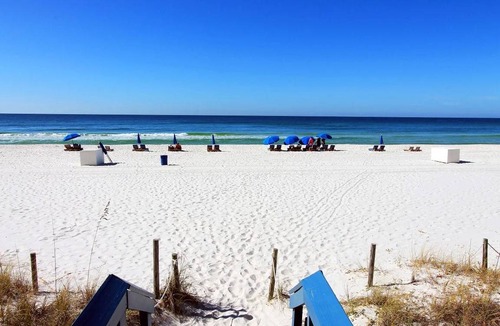 Thomas Drive Condo | 152 m² Condo ∙ 3 bedrooms ∙ 6 guests