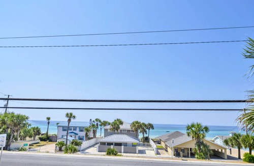 Bahama Beach Condo | 167 m² Condo ∙ 3 bedrooms ∙ 10 guests