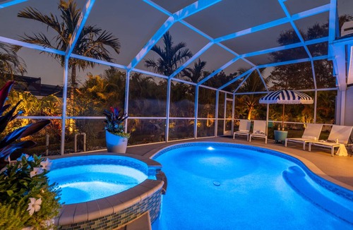 Bradenton House | 168 m² House ∙ 3 bedrooms ∙ 10 guests