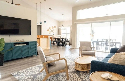 Crown Pointe House | 169 m² House ∙ 3 bedrooms ∙ 8 guests