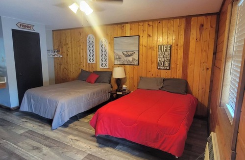 Uncertain Cabin | #17 Parker Paradise