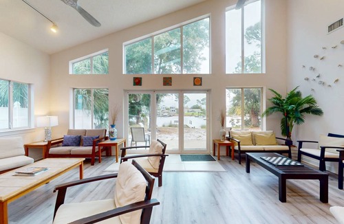 Silver Sands House | 174 m² House ∙ 2 bedrooms ∙ 4 guests