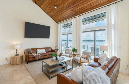 Niceville House | 175 m² House ∙ 3 bedrooms ∙ 8 guests