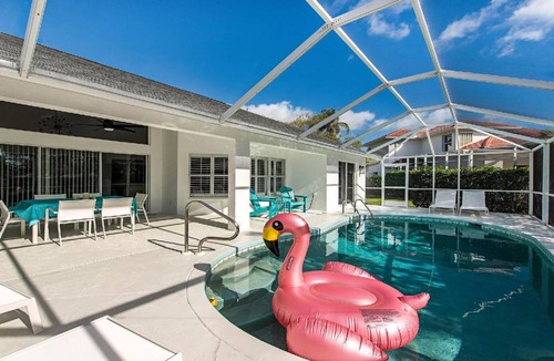 Crown Pointe House | 175 m² House ∙ 3 bedrooms ∙ 6 guests