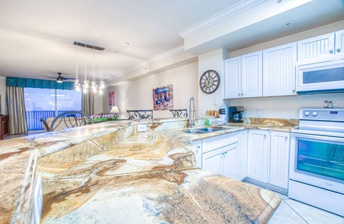 Panama City Beach Condo | 177 m² Condo ∙ 3 bedrooms ∙ 10 guests