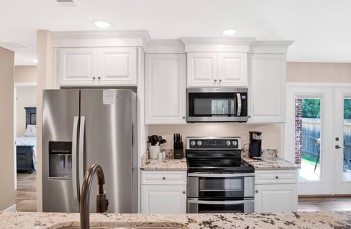 Southeast Pensacola House | 17th C~Tranquil Family Retreat