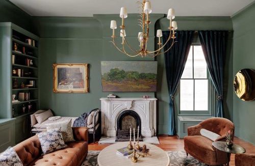 Touro House | 18 bedroom Garden District Mansion Shared Pool