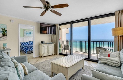 Gulfview Heights Condo | 186 m² Condo ∙ 2 bedrooms ∙ 6 guests